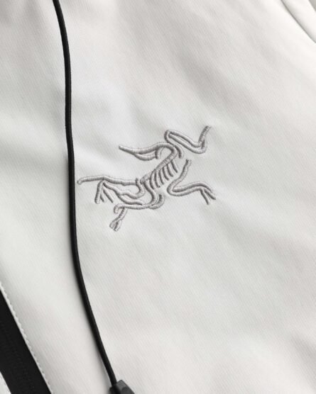 ARCTERYX spring and fall new outdoor hooded jacket punching jacket waterproof windproof jacket - 图片 14