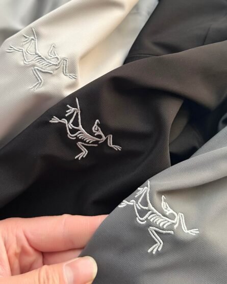 Arcteryx PROTON Sawyer Hoody Solid Color Stand Collar Hooded Business Jacket - 图片 3