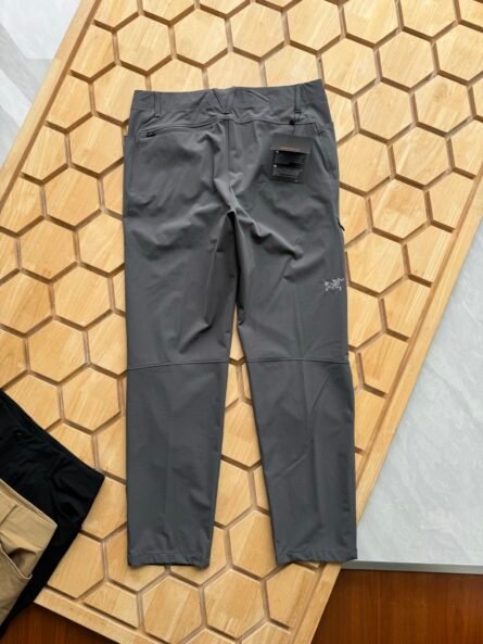 Top Version Market Compare Casually Arc'teryx 25 Spring/Summer New Solid Color Softshell Straight Leg Lounge Pants - 图片 5