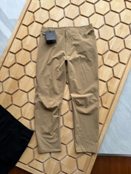 Top Version Market Compare Casually Arc'teryx 25 Spring/Summer New Solid Color Softshell Straight Leg Lounge Pants - 图片 6
