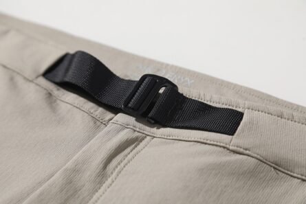 Arc'teryx Cubic Workwear Pants Classic white logo embroidered fabric upgraded composite remodeling shape to increase the outdoor function and waterproof and breathable performance so that you wear more atmosphere - 图片 13
