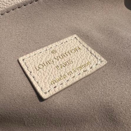 The Lv Pochette Metis handbag is a distillation of the classic collegiate bag configuration. - 图片 7