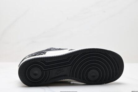 Corporate NIKE AIR FORCE 1'07 LV8 - 图片 7