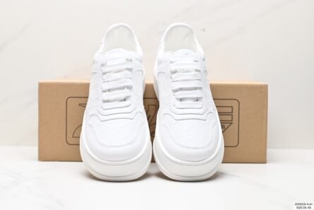 COMPANY GRADE Italian fashion and luxury brand - Gucci Gucci Rhyton Vintage leather angular vintage pops casual sports jogging shoes. - 图片 6