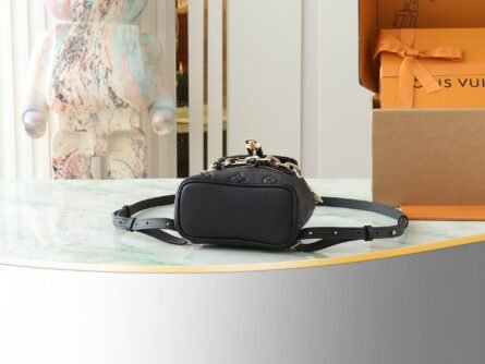 Full Leather Embossed Shoulder Bag COUSSIN BACKPACK Mini Handbag - 图片 4