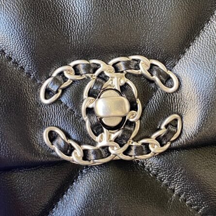 Silver chain Ohanel Fall/Winter 19Bag Combining everything classic pillow bag - 图片 3