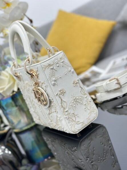 Lady Dior four-panel embroidered unicorn beadwork with lambskin lining - 图片 2