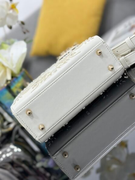 Lady Dior four-panel embroidered unicorn beadwork with lambskin lining - 图片 4
