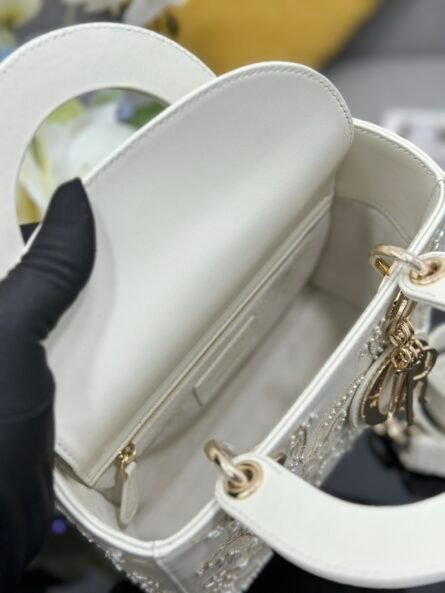 Lady Dior four-panel embroidered unicorn beadwork with lambskin lining - 图片 8