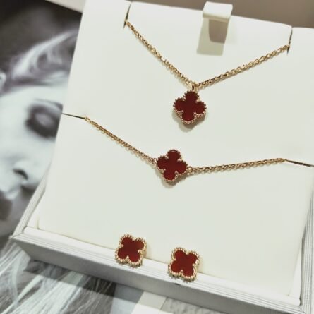VCA Four Leaf Clover Physical Photography - 图片 2