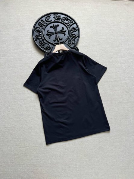 The KAILAS Versatile Outdoor T-Shirt blends practical design - 图片 6