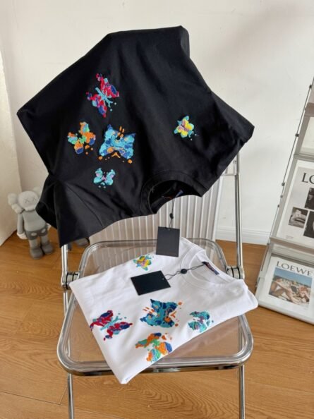 Louis Vuitton 1V 25SS Butterfly Embroidered Short Sleeve T-Shirt Couple's Style - 图片 6