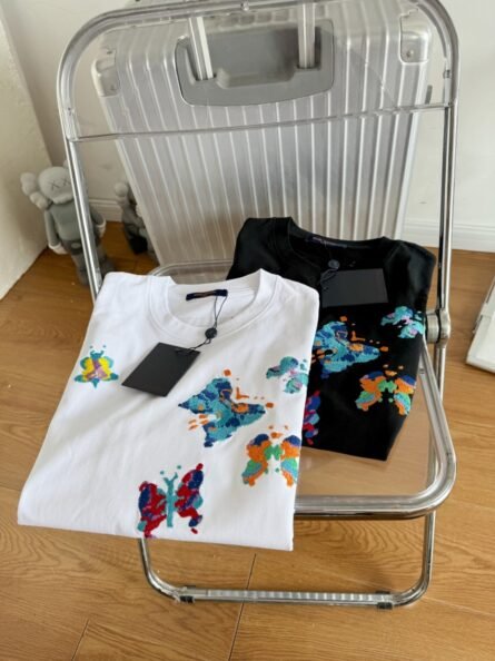 Louis Vuitton 1V 25SS Butterfly Embroidered Short Sleeve T-Shirt Couple's Style - 图片 9