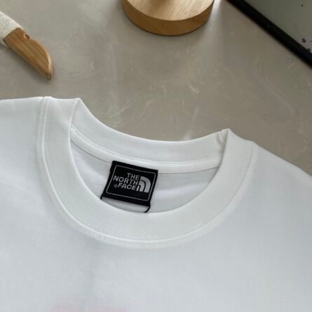 2025 New The North Face Couple Short Sleeve Tee for Men and Women - 图片 8